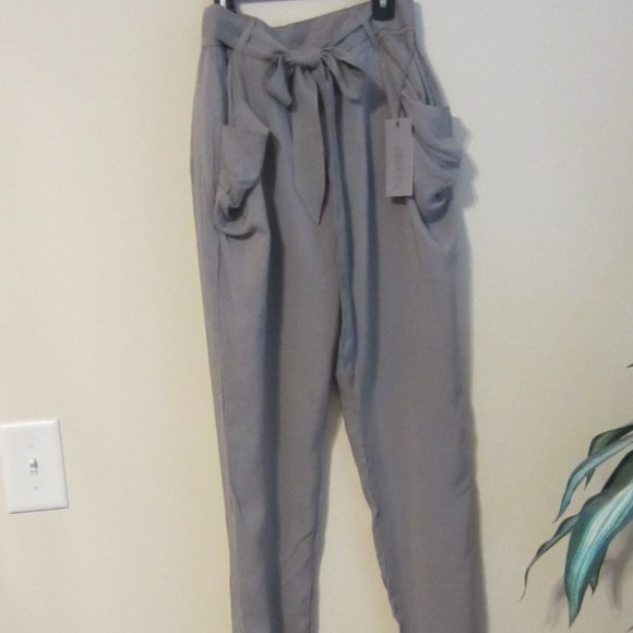 Jennifer Lopez - size med- gray- tapered 100% rayon pants - Picture 1 of 5